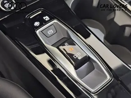 Photo 8 Audi E-tron Q6  Sportback 306 ch 100 kWh performance