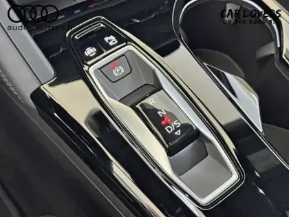 Photo 29 Audi Q5  e-hybrid 299 ch S tronic 7 Quattro