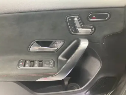 Photo 16 Mercedes Classe A  200 d 8G-DCT