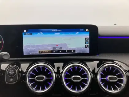 Photo 11 Mercedes Classe A  200 d 8G-DCT