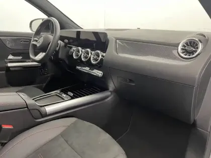 Photo 31 Mercedes GLA  250 e Hybrid EQ 8G-DCT