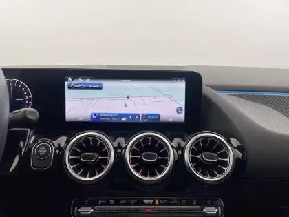 Photo 20 Mercedes GLA  250 e Hybrid EQ 8G-DCT