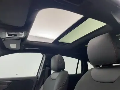 Photo 34 Mercedes GLA  250 e Hybrid EQ 8G-DCT