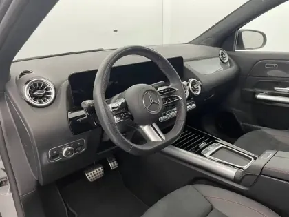 Photo 30 Mercedes GLA  250 e Hybrid EQ 8G-DCT