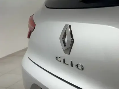 Photo 21 Renault Clio  Blue dCi 85