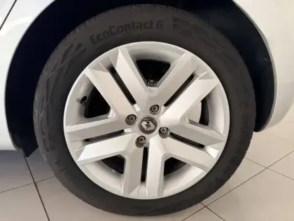 Photo 29 Renault Clio  Blue dCi 85