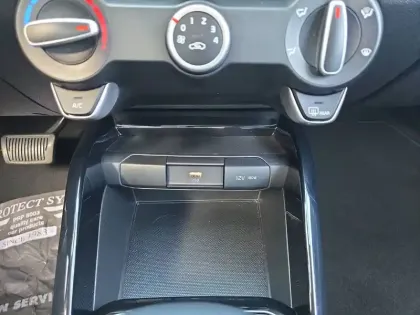 Photo 99 Kia Stonic  1.0 T-GDi 100 ch DCT7