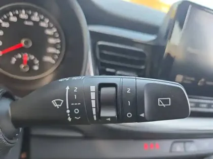 Photo 33 Kia Stonic  1.0 T-GDi 100 ch DCT7