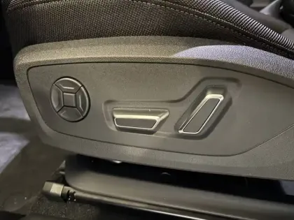 Photo 22 Audi Q3  e-hybrid 272 ch S tronic 6