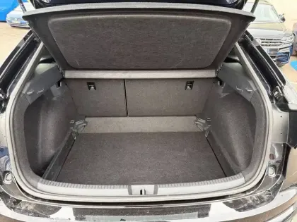 Photo 12 Volkswagen Taigo  1.0 TSI 110 DSG7