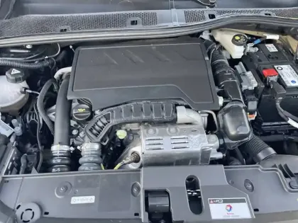 Photo 9 Peugeot 208  PureTech 100 S&S BVM6