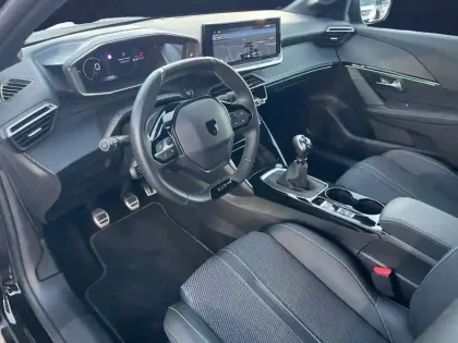 Photo 16 Peugeot 208  PureTech 100 S&S BVM6