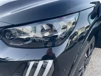 Photo 10 Peugeot 208  PureTech 100 S&S BVM6