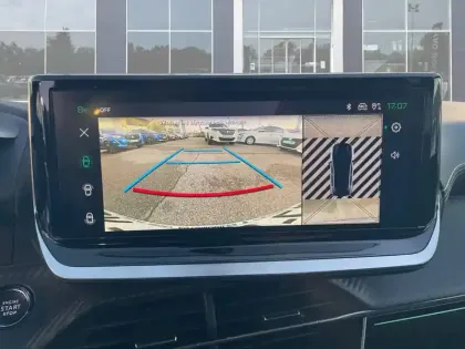 Photo 25 Peugeot 208  PureTech 100 S&S BVM6