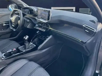 Photo 17 Peugeot 208  PureTech 100 S&S BVM6