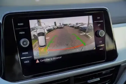 Photo 29 Volkswagen T-roc  1.0 TSI 116 Start/Stop BVM6