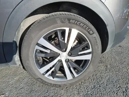 Photo 14 Peugeot 3008  Hybrid 225 e-EAT8 GT