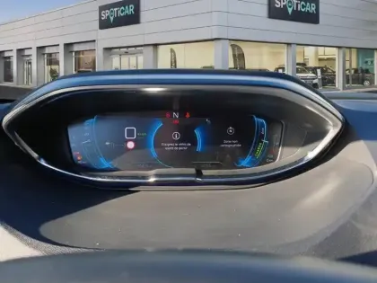 Photo 20 Peugeot 3008  Hybrid 225 e-EAT8 GT