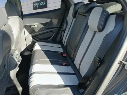 Photo 22 Peugeot 3008  Hybrid 225 e-EAT8 GT