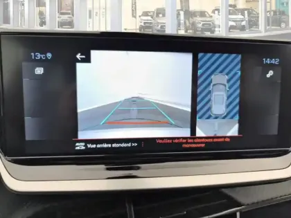 Photo 25 Peugeot 2008  PureTech 100 S&S BVM6 Allure Pack