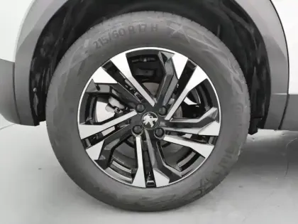 Photo 14 Peugeot 2008  PureTech 100 S&S BVM6 Allure Pack