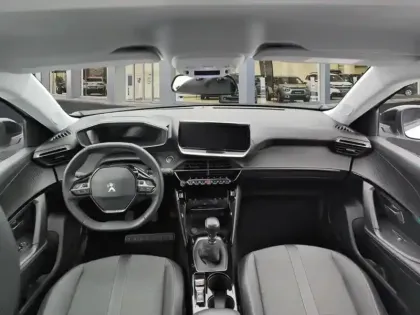 Photo 9 Peugeot 2008  PureTech 100 S&S BVM6 Allure Pack