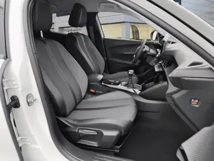 Photo 8 Peugeot 2008  PureTech 100 S&S BVM6 Allure Pack