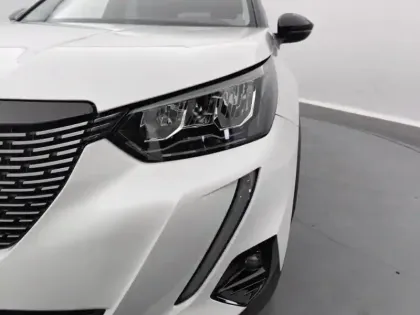 Photo 13 Peugeot 2008  PureTech 100 S&S BVM6 Allure Pack