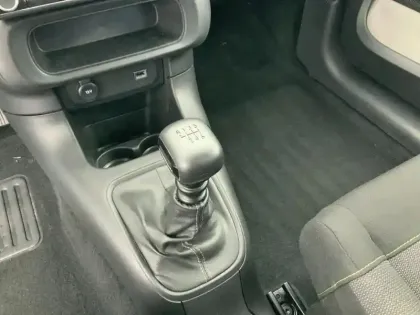 Photo 23 Citroën C3  BlueHDi 100 S&S BVM6 Feel