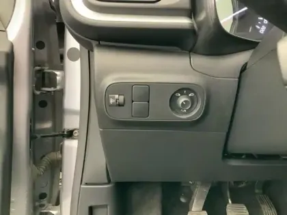 Photo 17 Citroën C3  BlueHDi 100 S&S BVM6 Feel