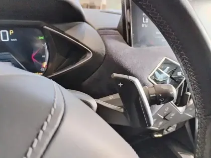 Photo 17 DS DS 3 DS3 Crossback PureTech 155 EAT8 Ines de la Fressange Paris