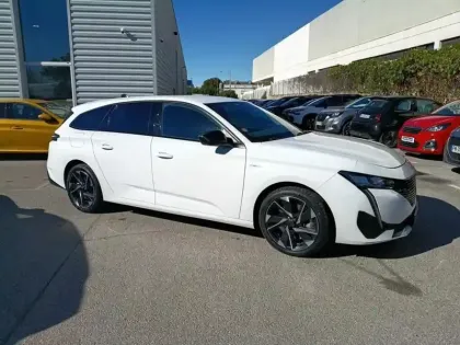 Photo 28 Peugeot 308  SW Plug-in Hybrid 195 ch e-DCS7 Allure