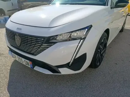 Photo 13 Peugeot 308  SW Plug-in Hybrid 195 ch e-DCS7 Allure