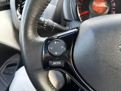 Photo 18 Peugeot 108  VTi 72ch S&S BVM5 Style