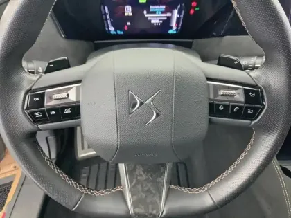 Photo 18 DS DS 4  Hybride Rechargeable 225 EAT8 Pallas Ligne Business