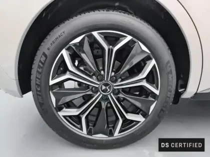 Photo 14 DS DS 4  Hybride 145 e-DCT6 Etoile - Alcantara