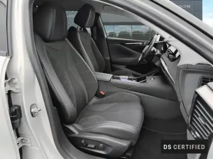 Photo 8 DS DS 4  Hybride 145 e-DCT6 Etoile - Alcantara