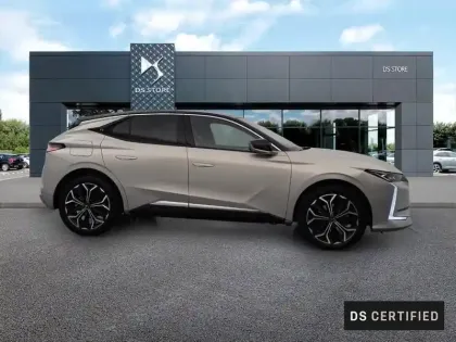 Photo 5 DS DS 4  Hybride 145 e-DCT6 Etoile - Alcantara