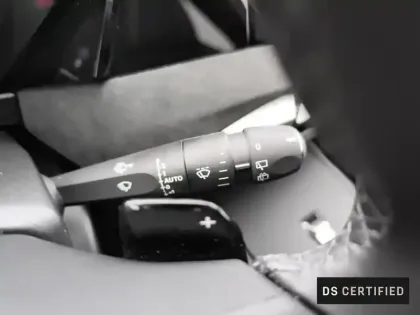 Photo 16 DS DS 4  Hybride 145 e-DCT6 Etoile - Alcantara