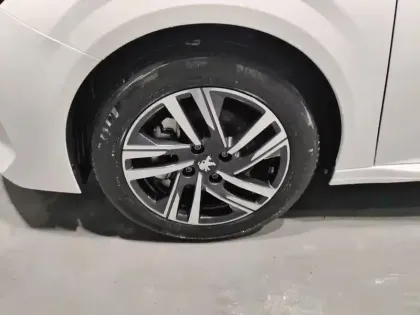 Photo 14 Peugeot 208  100 S&S BVM6 Business