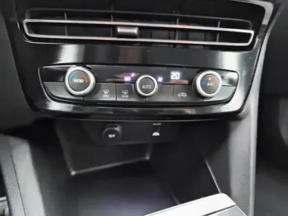 Photo 12 Opel Mokka  Electrique 136 ch & Batterie 50 kWh Elegance