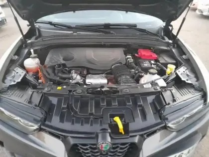 Photo 6 Alfa Romeo Tonale  1.3 Hybride Rechargeable PHEV 280ch AT6 Q4 Veloce