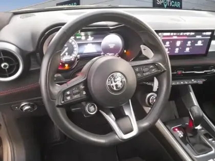 Photo 11 Alfa Romeo Tonale  1.3 Hybride Rechargeable PHEV 280ch AT6 Q4 Veloce