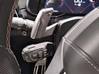 Photo 16 DS DS 7 DS7 Crossback BlueHDi 130 EAT8 Performance Line+