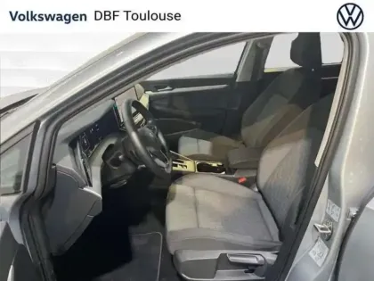 Photo 9 Volkswagen Golf 1.5 eHybrid 204 DSG6 VW Edition