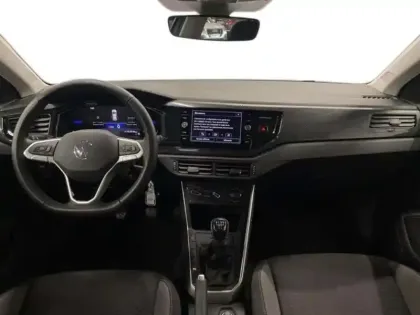 Photo 8 Volkswagen Polo 1.0 TSI 95 S&S BVM5 VW Edition