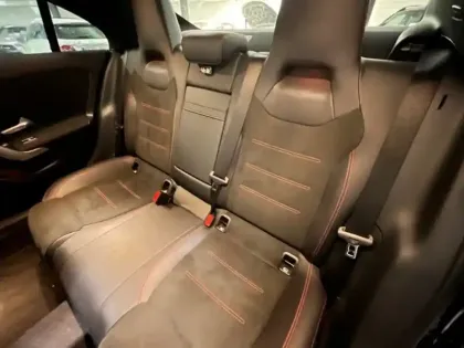 Photo 13 Mercedes CLA Coupé 250 e AMG Line