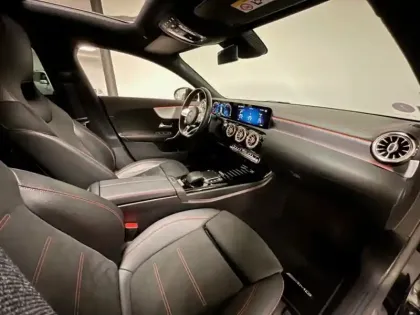 Photo 6 Mercedes CLA Coupé 250 e AMG Line