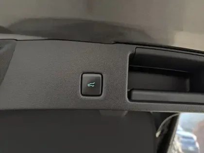 Photo 15 Ford Kuga 2.5 Duratec 190ch FHEV ST-Line X BVA i-AWD