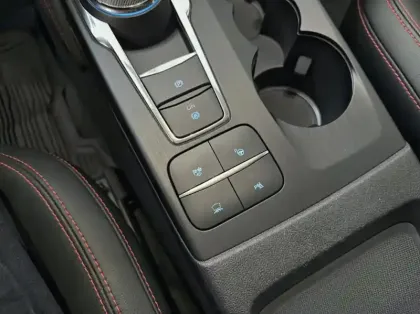 Photo 20 Ford Kuga 2.5 Duratec 190ch FHEV ST-Line X BVA i-AWD